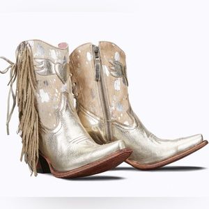 Junk Gypsy by Lane Spirit Animal Shortie Champagne Metallic Silver